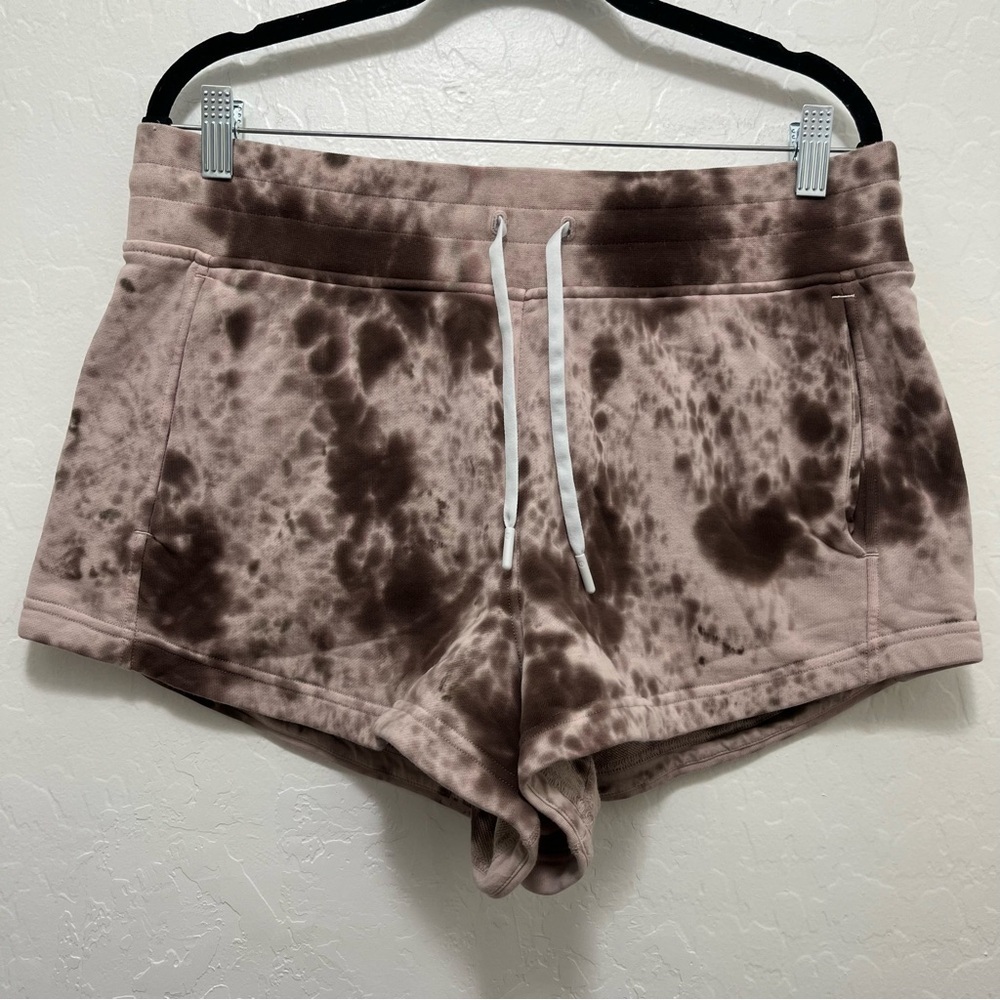Lululemon Inner Glow Shorts Sz 10 Cotton, High Rise